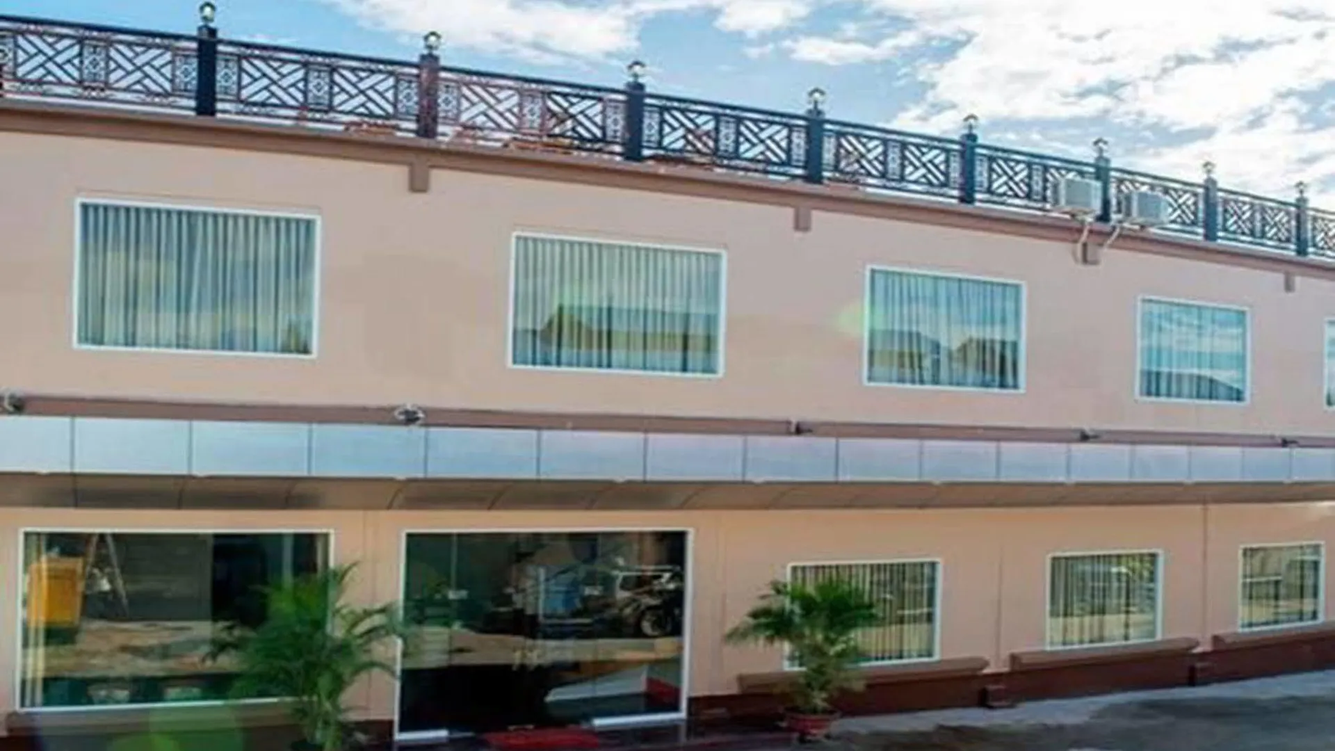 Aung Tha Pyay Hotel 3 Rangun 2*,